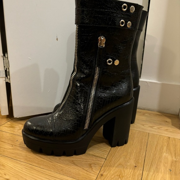 Giuseppe Zanotti Women's Gintonic Croc Embossed High Heel Platform Booties - Picture 7 of 10